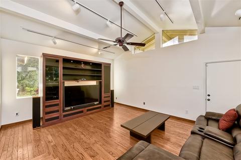 2137 E Mission Rd, Fallbrook, CA 92028 photo 10