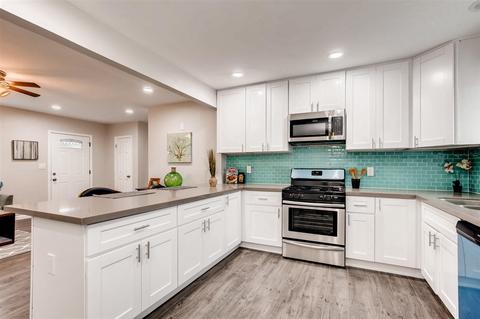 1052 Swallow Dr, Vista, CA 92083 photo 9