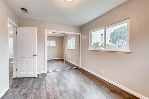 1052 Swallow Dr, Vista, CA 92083 photo 19