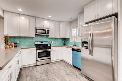 1052 Swallow Dr, Vista, CA 92083 photo 8