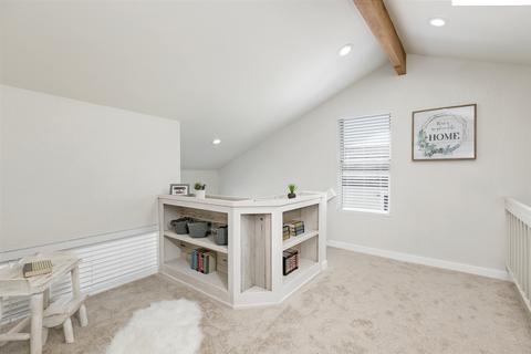 1656 Arabian Way, Oceanside, CA 92057 photo 8