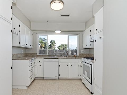 8764 Rumson, Santee, CA 92071 photo 2