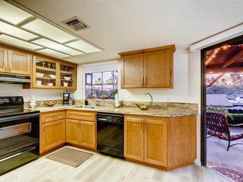 1718 Woodlark Ln, Fallbrook, CA 92028 photo 11