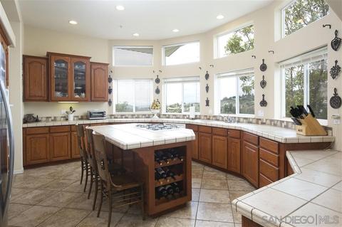 2376 Eltinge Dr, Alpine, CA 91901 photo 3