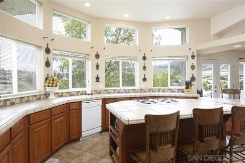 2376 Eltinge Dr, Alpine, CA 91901 photo 1