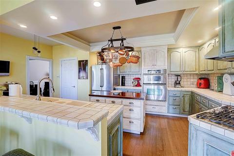 446 Rudd Rd, Vista, CA 92084 photo 2
