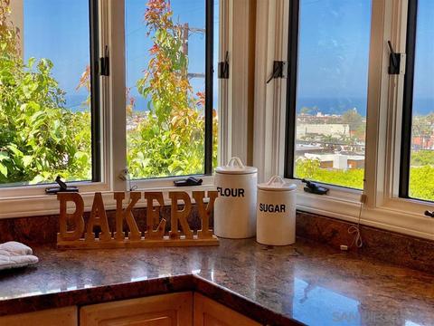 1267 Olivet St, La Jolla, CA 92037 photo 1