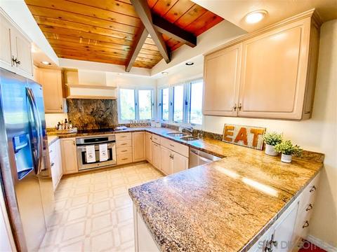1267 Olivet St, La Jolla, CA 92037 photo 5