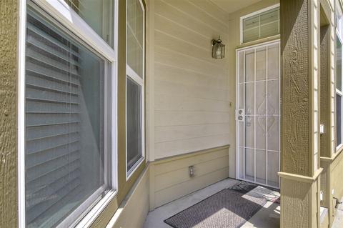 375 Brotherton Gln, Escondido, CA 92025 photo 3