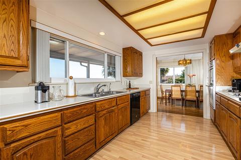 2802 Sunkist Dr, Vista, CA 92084 photo 7