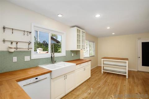 1447 Pine Ridge Rd, Oceanside, CA 92056 photo 4