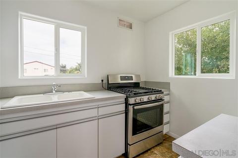 6811 Upton Ct, San Diego, CA 92111 photo 2
