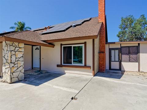 2561 Marjo Ct, Oceanside, CA 92056 photo 4