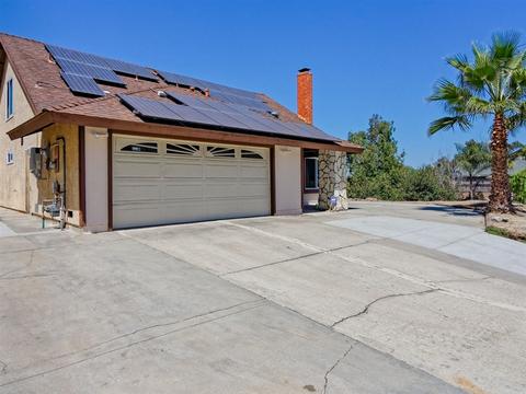 2561 Marjo Ct, Oceanside, CA 92056 photo 2