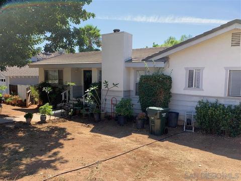 180 Via Floresta, Fallbrook, CA 92028 photo 2