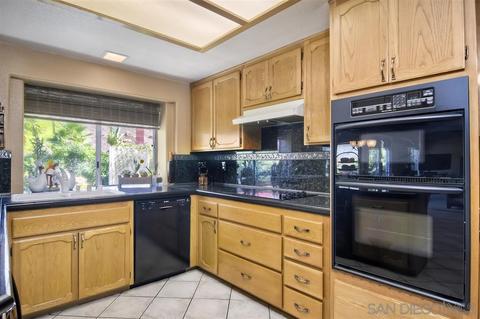 14501 Maplewood St, Poway, CA 92064 photo 8