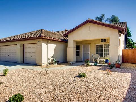 3925 Alipaz Ct, Oceanside, CA 92058 photo 2