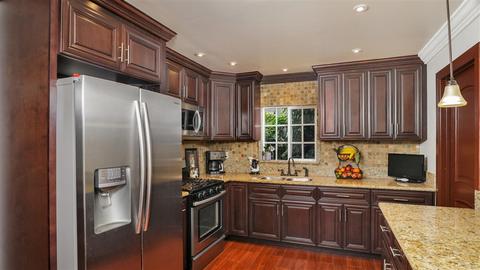 1702 Kingston Dr, Escondido, CA 92027 photo 4