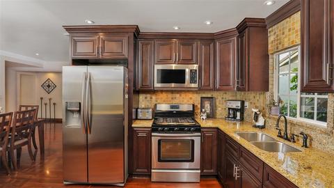 1702 Kingston Dr, Escondido, CA 92027 photo 5