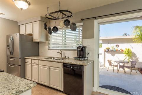 3518 Driftwood Pl, Oceanside, CA 92056 photo 2