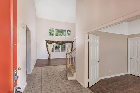 2105 Castlebay, Fallbrook, CA 92028 photo 4
