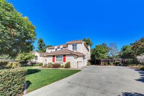 2105 Castlebay, Fallbrook, CA 92028 photo 2