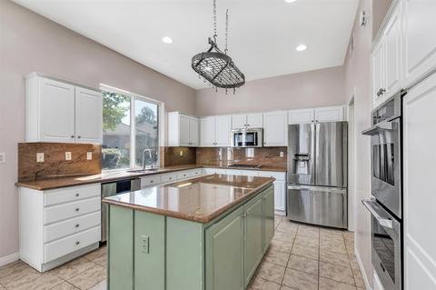 2105 Castlebay, Fallbrook, CA 92028 photo 10