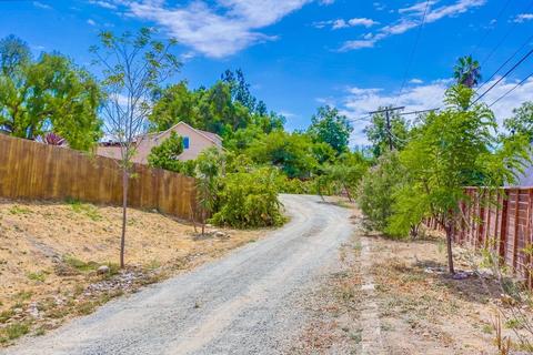 10105 Toledo Rd, Spring Valley, CA 91977 photo 24