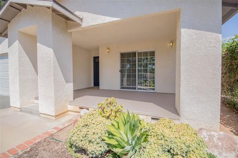 315 Markell Ln, Fallbrook, CA 92028 photo 2