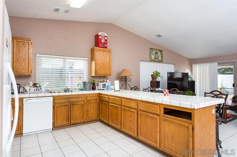 574 Tag Ln, Ramona, CA 92065 photo 15