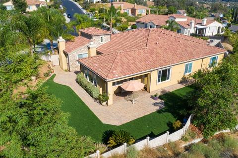 2811 Windstone Gln, Escondido, CA 92027 photo 4