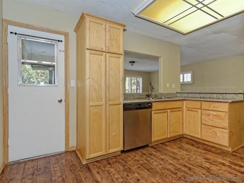 1951 Ruby Rd, Escondido, CA 92026 photo 10