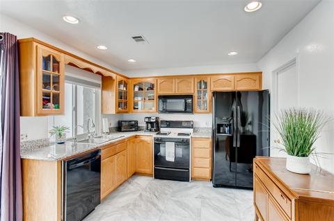 9411 Carlton Oaks Dr UNIT C, Santee, CA 92071 photo 10