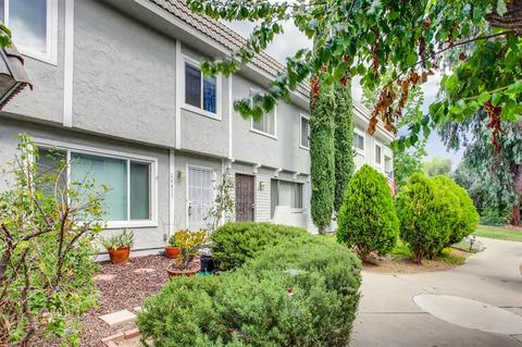 9411 Carlton Oaks Dr UNIT C, Santee, CA 92071 photo 4