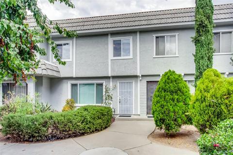 9411 Carlton Oaks Dr UNIT C, Santee, CA 92071 photo 1