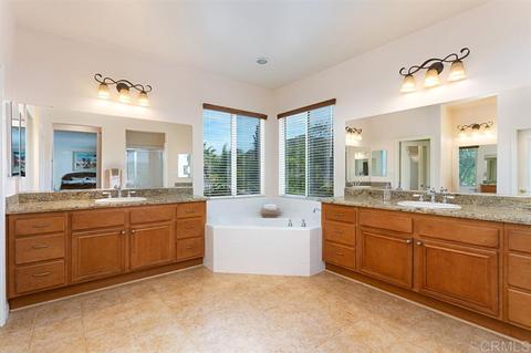 592 S Hidden Trl, Escondido, CA 92027 photo 16