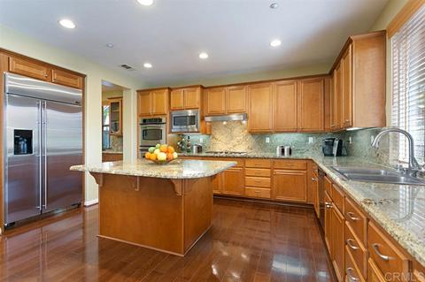 592 S Hidden Trl, Escondido, CA 92027 photo 3