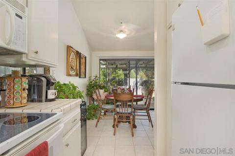 1914 Springdale Ln, Encinitas, CA 92024 photo 9