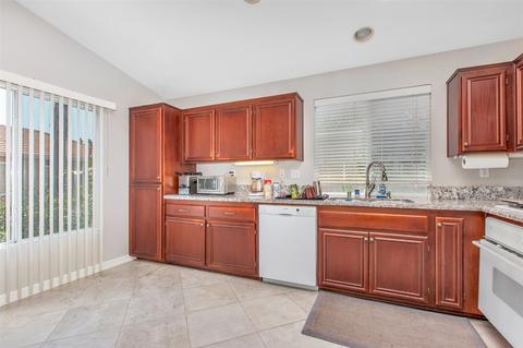 339 River Trail Pl, Santee, CA 92071 photo 9