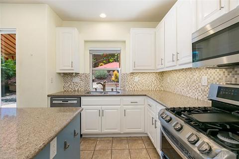 6077 Paseo Carreta, Carlsbad, CA 92009 photo 18