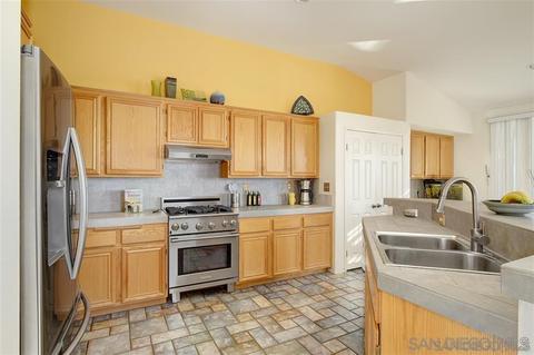 2673 Lobelia Rd, Alpine, CA 91901 photo 3