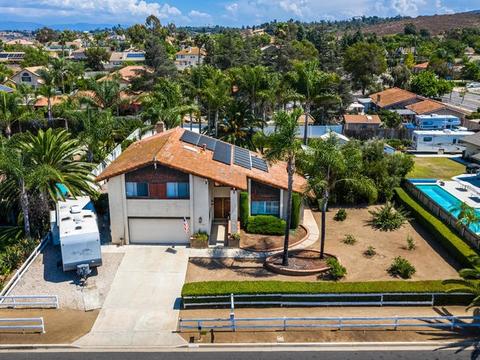 1624 Wagon Wheel Dr, Oceanside, CA 92057 photo 2
