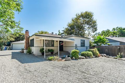 8750-52 Valencia St, Spring Valley, CA 91977 photo 2
