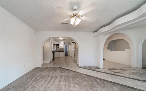 684 W Heil, El Centro, CA 92243 photo 7