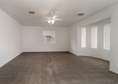 684 W Heil, El Centro, CA 92243 photo 4