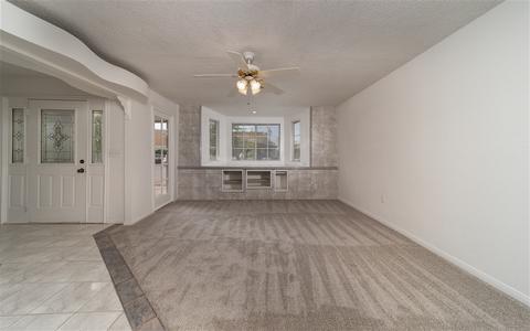684 W Heil, El Centro, CA 92243 photo 6
