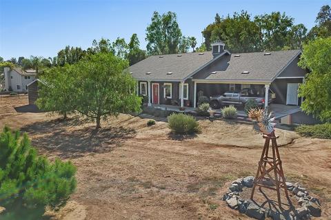 1939 Calmin Dr, Fallbrook, CA 92028 photo 2