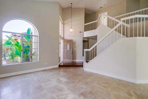 335 Springtree Pl, Escondido, CA 92026 photo 2