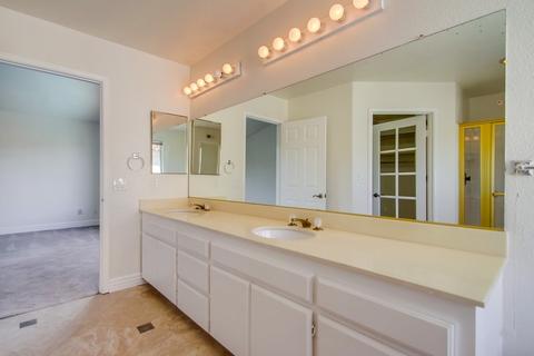 335 Springtree Pl, Escondido, CA 92026 photo 9