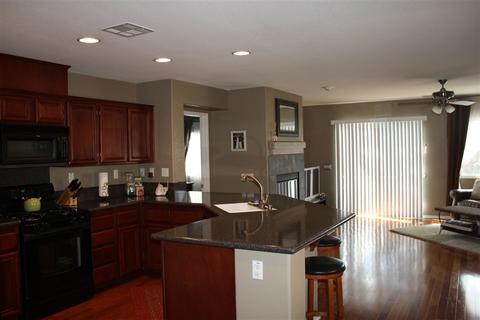 1059 Eliot St, Oceanside, CA 92057 photo 4